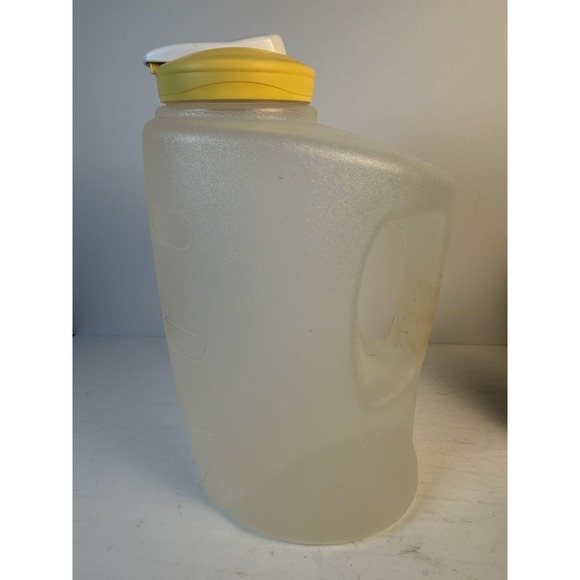 Rubbermaid Other - Rubbermaid Clear Frosted Plastic Drink Jug Pitcher 1 Gallon Yellow Lid Made USA